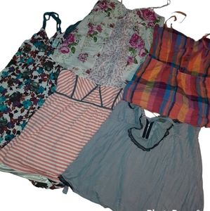 Bundle of 6 tank tops